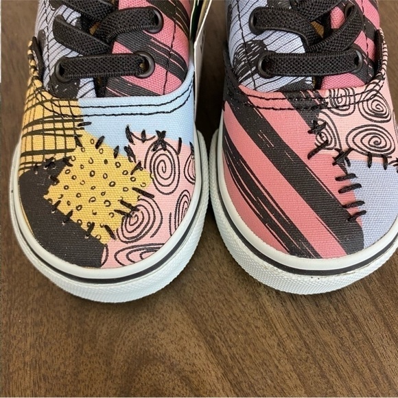 Vans Era Elastic Lace Nightmare Before Christmas Sally Sneaker Size 5 Toddler - Picture 7 of 12